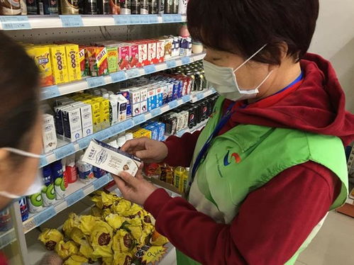 嘉定區(qū)政法綜治網(wǎng) 守護(hù)食品安全，筑牢銷(xiāo)售環(huán)節(jié)“防護(hù)網(wǎng)”